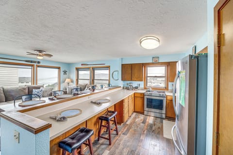 Kitchen | 2nd Floor | Cooking Basics | Drip Coffee Maker | Microwave | Toaster