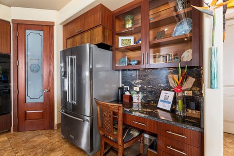 Whether you plan to organize your day or curate the menu this is a perfect spot!