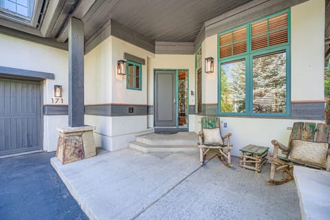 Arrowhead 5 bed-5 bath