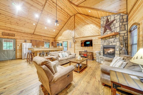 Cabin Interior | Living Room | Full Kitchen