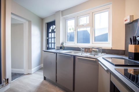 No 7 Moorfield Road - 3 Bed Townhouse - Narberth (26291)