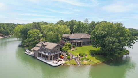 This entire peninsula is yours!