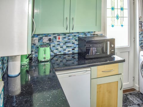 Kitchen | Surfers Halt, Woolacombe