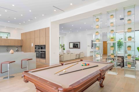 Villa Javu by LuxJB: luxury modern private villa. Sleeps 16.