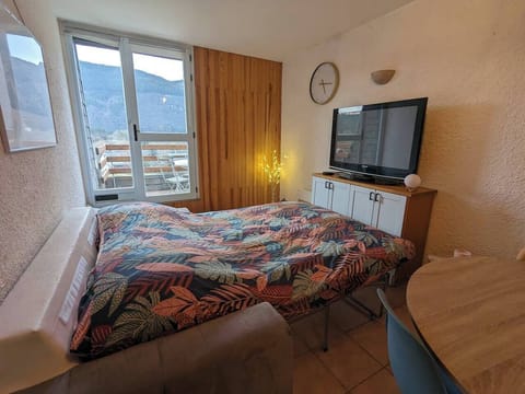 a2fb82f2-8bf6-496f-9bce-89bad332ddff