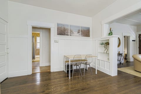 Table can be for dining or work desk
