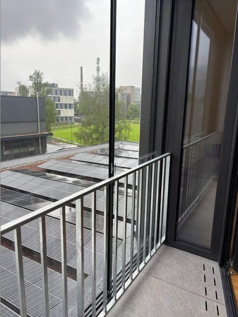 c6b1e09d-db0d-4c2f-8928-afa84c89eb54