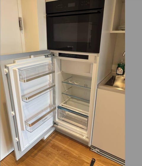 7aeb37f6-1d44-46b1-a24e-3ed4754252ba