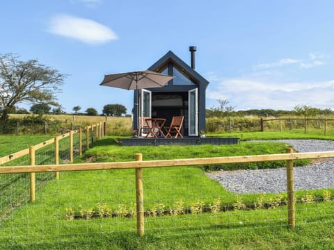 Exterior | Llandremor Fawr Lodge - Llandremor Fawr Holidays, Pontarddulais