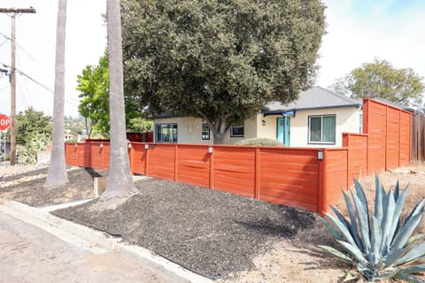 Welcome to Sunset Mesa—your San Diego retreat.