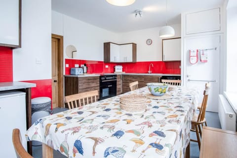 Fern Bank - 5 Bedroom House - Horton (7987)