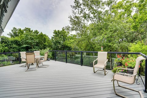 Aurora Vacation Rental | 2BR | 2BA | 1,500 Sq Ft | 2 Steps to Enter