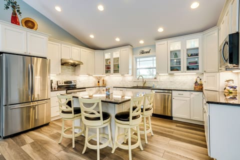 Kitchen | 1Cooking Basics | Single-Serve Pod Coffee Maker