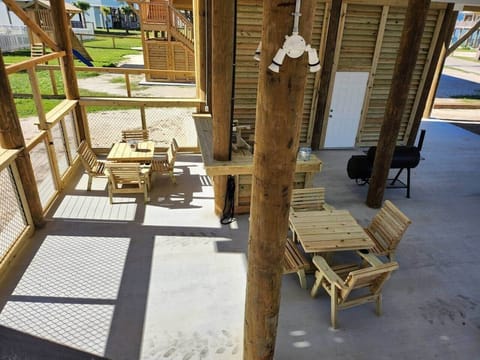 Exterior entertainment area