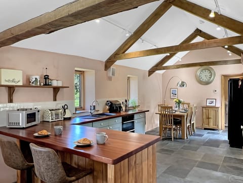 Open Plan Kitchen Dining Area