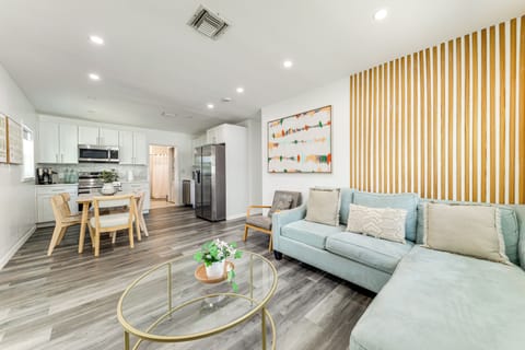 Fort Lauderdale Vacation Rental | 3BR | 2BA | 1,200 Sq Ft | Small Step Required