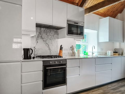 Kitchen | Felbrook Cottage - Gibb’s Hill Farm, Once Brewed, Bardon Mill, near Hexham