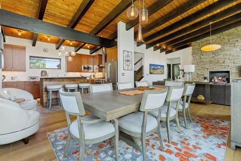 Open Space - Main Floor