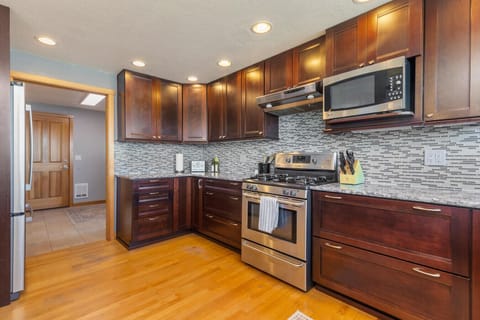 Fully stocked chef`s kitchen