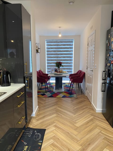 Access to dining area, free tea/coffee on dining table