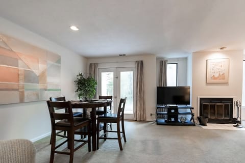 1BR A - Dining area