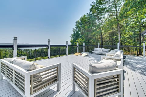 Kimberling City Vacation Rental | 8BR | 5BA | 2,700 Sq Ft | Step-Free Entry