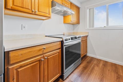 Well appointed kitchen is perfect for preparing meals.