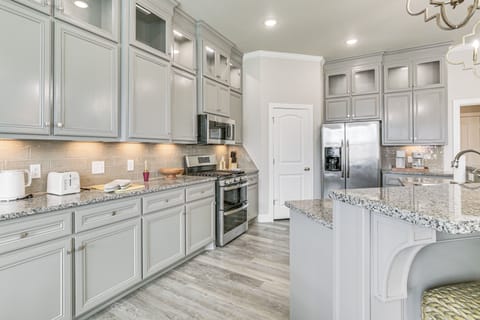 Kitchen | Dishwasher | Toaster