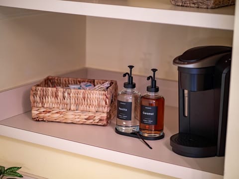 Spacious kitchen with full appliances & coffee station—perfect for home-cooked meals ☕🍳