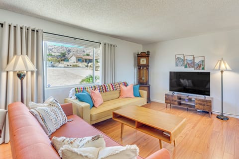Joshua Tree Vacation Rental | 2BR | 1BA | 1,036 Sq Ft | 1 Small Step to Enter