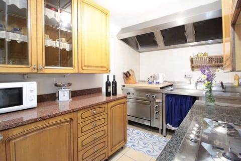 Autumn, Kitchen, Spring, Summer