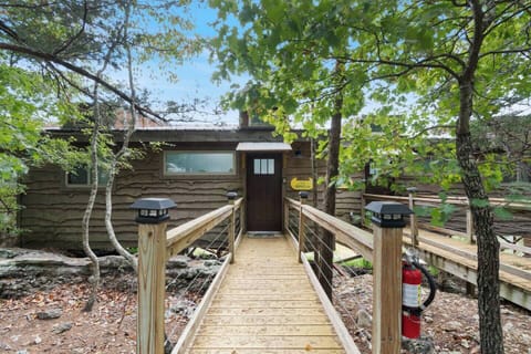 a307fd0a-e9e3-47e0-8a83-a4ea9172caf2