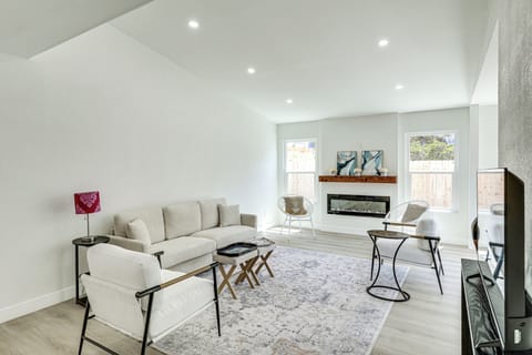 San Marcos Vacation Rental | 3BR | 2BA | Step-Free Access | 1,485 Sq Ft