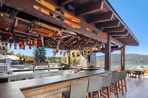 Breakfast, lunch, dinner served; pool views