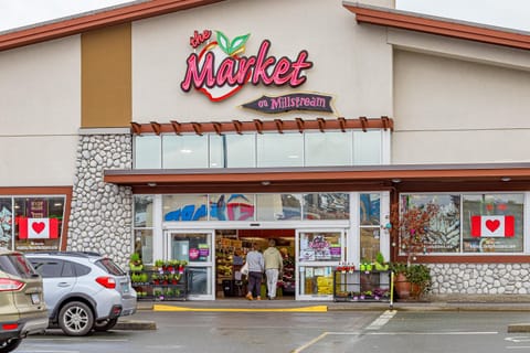 Organics available at Millstream Market