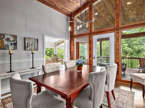 Dining Room offers access to Deck