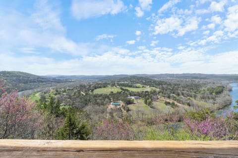 67b5d08e-74c4-4695-bbb8-555ddb8509d6