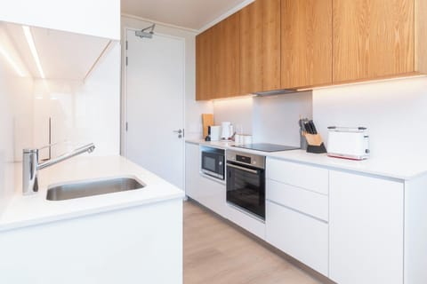 Beach House Hout Bay Studio with Ocean Views (33608)