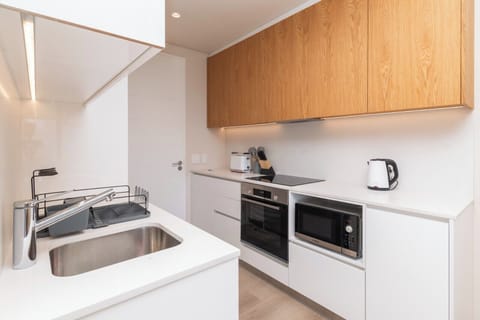 Beach House Stylish Studio with Hout Bay View (33684)