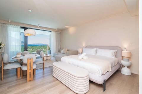 Beach House Stylish Studio with Hout Bay View (33668)