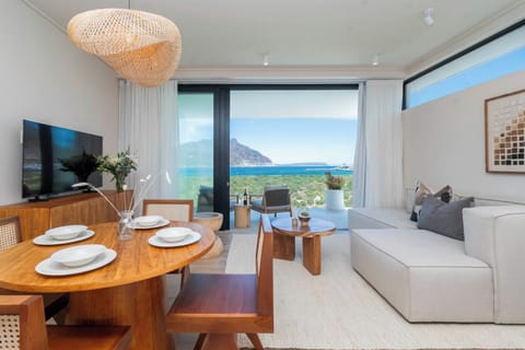 Beach House Studio with  Scenic Hout Bay Views (33701)