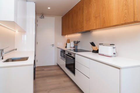 Beach House Studio with Scenic Hout Bay Views (33713)