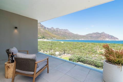 Beach House Studio with Scenic Hout Bay Views (33708)