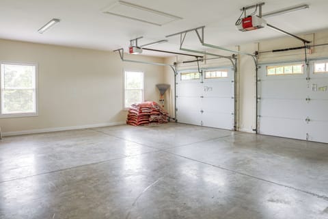 Parking | Garage (2 Vehicles) | Driveway (3 Vehicles)