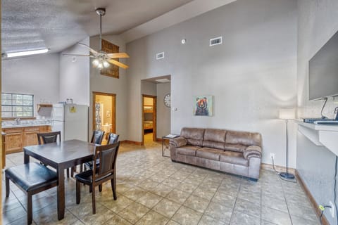 Living area, sofa bed