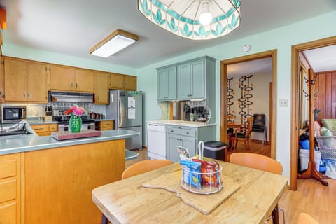 Kitchen | Keurig & Drip Coffee Makers