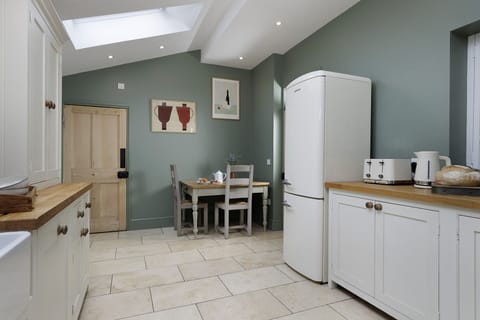 Pickwick Kitchen/Diner- StayCotswold