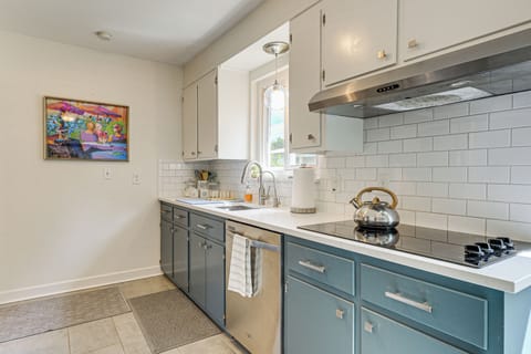 Kitchen | Cooking Basics | Keurig | Main Floor