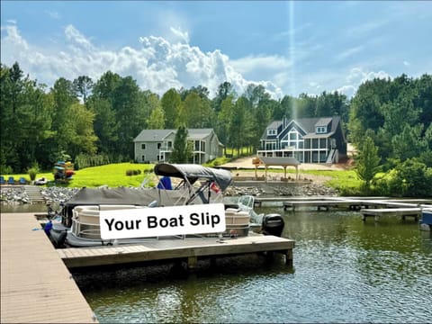 We offer a private boat slip at the marina overlooking Blueberry Bay. The Marina/boat launch and clubhouse/pool is right next door making it very convenient for guests to launch their boat, use the pool or play pickleball/tennis :)