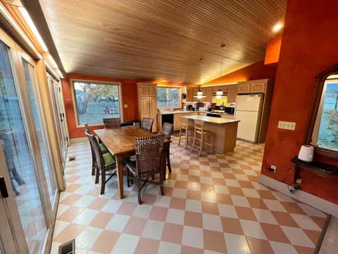 Spacious kitchen